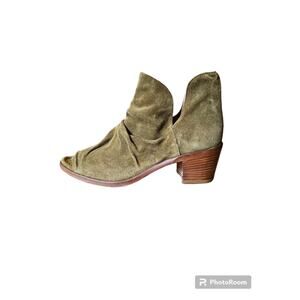 Sundance Anthropologie Peeptoe Suede Booties Shoes Olive Green Sz 9/ 39 EUC